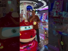 屋内 の 遊び場 の 新しい 場所