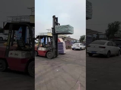 トラックに娯楽機器を積載する