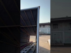 トラックに娯楽機器を積載する